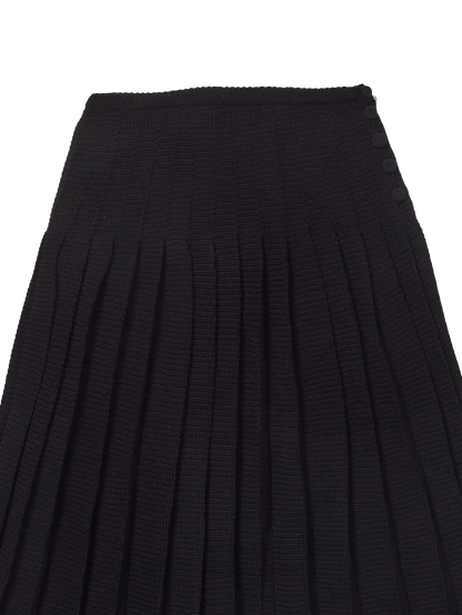 pleated skirt