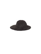 wide brim hat